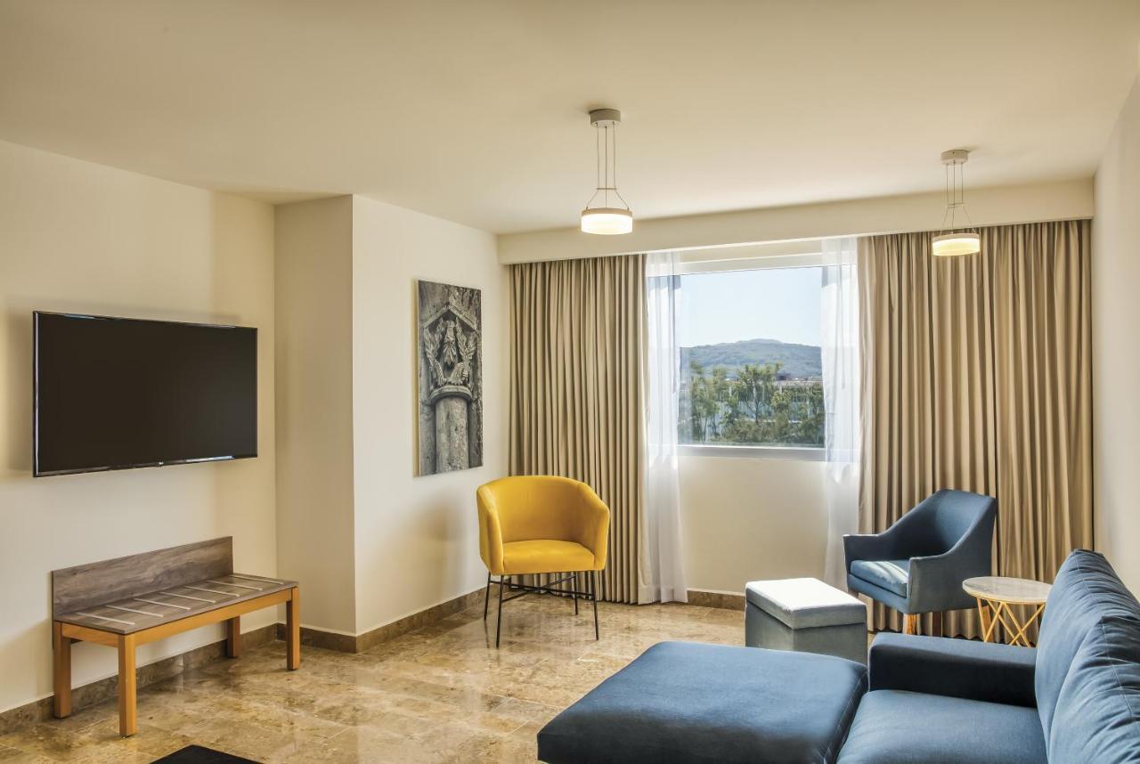 Fiesta Inn Guadalajara Periferico Poniente Zapopan Exteriör bild